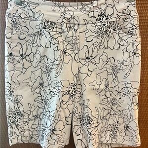 White Floral Pull-On Shorts with Black Outline Pockets!